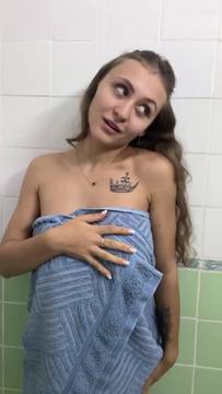 Innocent on the outside, sinful in my DMs 💋🔥 #18+ Teen #Solo #Big Boobs #Bouncing Boobs