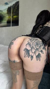 Video X-Rated evelyngoddess in Doggystyle & Brunette Shaved Pussy Big Ass