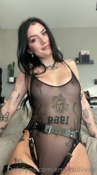 Movie X-Rated Teasing with Emily Sullivan and Curvy & Thick Tattoo Porn