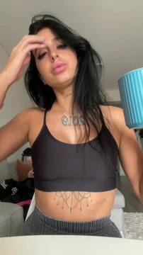 Lace, curves, and a teasing gaze – come indulge in my seductive world 😘🖤✨