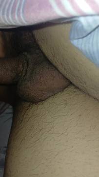 #Brunette experimentando cosas nuevas video casero