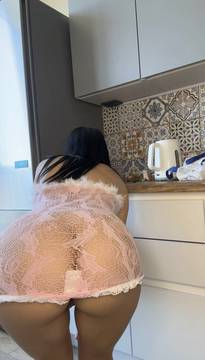 A little slut at your service!