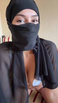 Xxx Video Teasing with aiisha & Sexy Solo Hijab