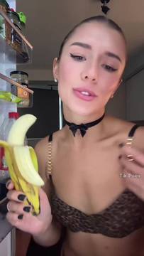 My favorite game is teasing you slowly ๐โจ #Small Tits #Brunette #Solo #Sexy Lingerie #Food Porn My favorite game is teasing you slowly ๐โจ #Small Tits #Brunette #Solo #Sexy Lingerie #Food Porn