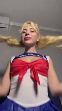 Porno Video heldeluxe in Showing Boobs and Petite Small Tits Solo Blonde