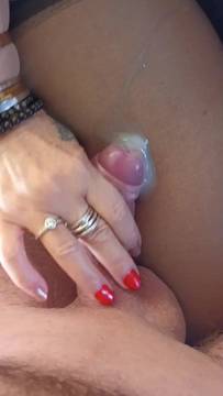 Sylvia Ringer : Cum on my black stockings
