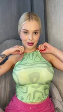 I want to feel your cum all over my tits!