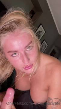 I just love that cock deep in my throat to swallow the cumload