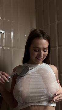 Movie Porno Shower Sex with elinamissss and Brunette Sexy Solo