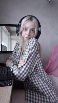 X-Rated Movie linasanders in Teasing & Leaked 18+ Teen Sexy Lingerie