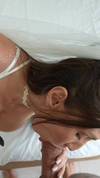 Deep blowjob in the wedding night!