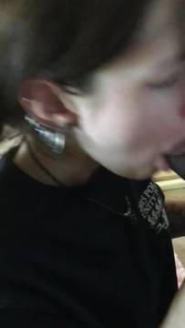 Movie Porno Blowjob & Brunette Amateur