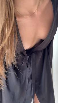 Free Video katrin_vip in Downblouse & Blonde Nude Petite