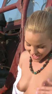 Porn Scenes Pussy Fingering and Outdoor Teen Small Tits Blonde