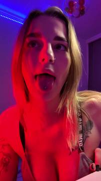 Sex Video OliviaBlanche in Downblouse & Shaved Pussy Amateur Creamy Pussy