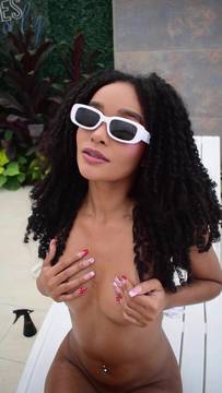 Hot Porno emmawilliams1 in Showing Boobs & Small Tits Brunette Outdoor Porn