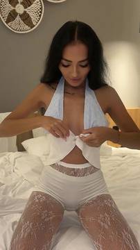 Video X-Rated AsianLili in Dancing and Stockings Creamy Pussy