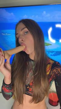 Sex Film Sextoy in the mouth with SelenaLyy and Brunette Solo