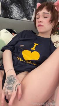 I feel so horny and my pussy is super wet