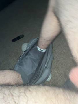 Watch me beat my dick while alone
