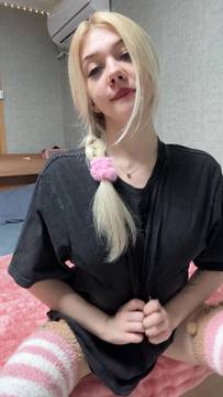 Porno Movie MelissaKImm in Twerk and Blonde Naked Petite 18+ Teen