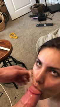Porno Video with HulkandIsa in Blowjob & Leaked POV Brunette