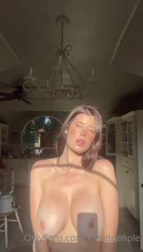 Porn Scenes Showing Boobs with Sarah McDaniel & Leaked Big Boobs