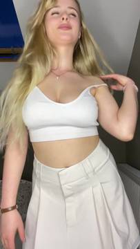 Porno Video Teasing with miaamelia & Natural Big Tits Big Boobs Big Ass