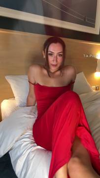 Hot Video Striptease & Solo Amateur Tattoo Brunette