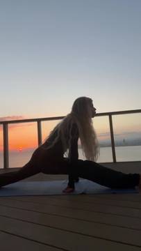 Adult Video adelina in Squirting and Solo