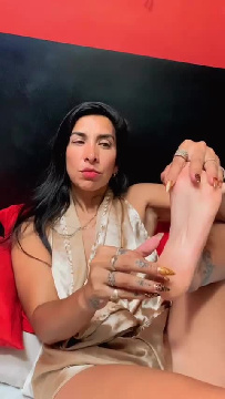 Movie Porno Showing Feet with RebekaDark & Fetish MILF Brunette