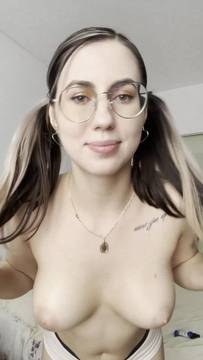 Hot Video Bouncing Boobs with Emilly and Glasses Brunette Big Boobs