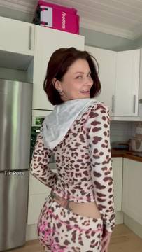 Free Movie Teasing with LadyDirty and Shaved Pussy Solo Big Boobs POV Teen
