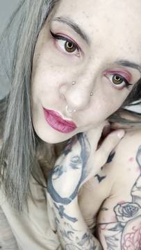 Sex Film Vanpp in Finger in Mouth & Tattoo Piercing MILF