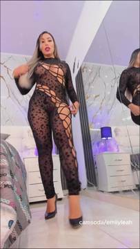 Hot Video Twerk with emilyleah and Big Boobs Latina Curvy & Thick Big Ass