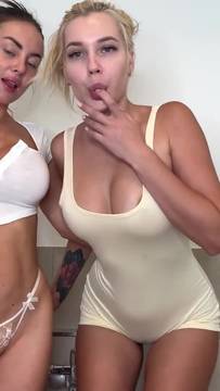 Sex Video ivankapeach in Shower Sex and Lesbian Blonde Big Boobs