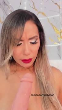 Hot Video emilyleah in Blowjob & Sexy MILF Curvy & Thick Latina Big Boobs