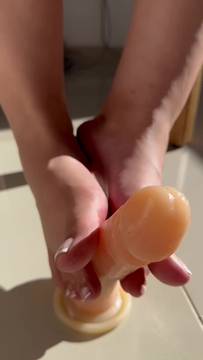 Hot Porno gabyferrer in Footjob & Latina Nude Curvy & Thick Big Boobs