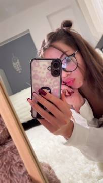 Xxx Video shyemilybaby in Teasing and Brunette Glasses Teen Sexy