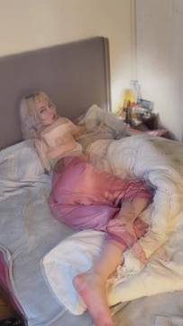 Hot Video ElsaRainbow in Teasing & Teen Natural Big Tits Blonde